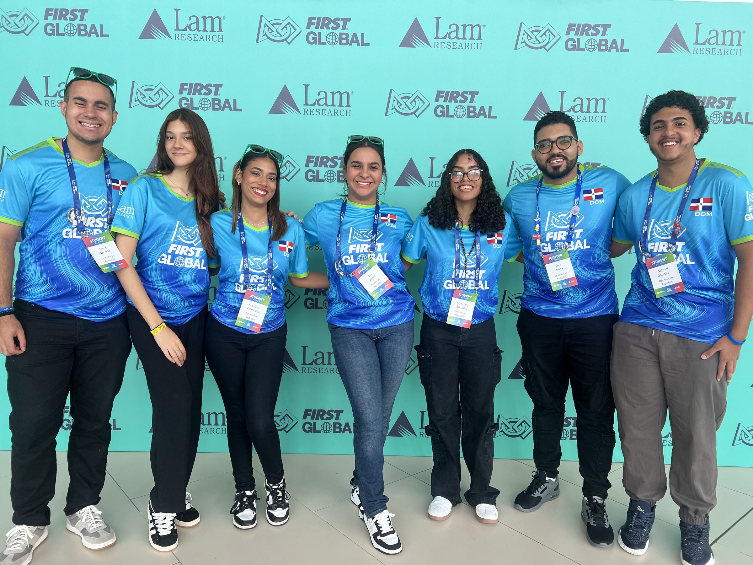 Delegación dominicana en FIRST Global Challenge 2025